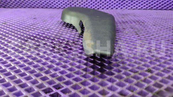 Накладка сиденья правого Mitsubishi Lancer 9 Mitsubishi i оригинальный номер MR501776