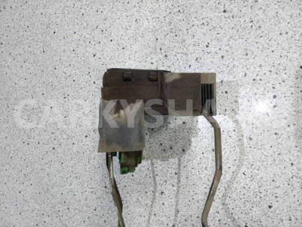 Замок двери Kia Rio III (2011—2015) Kia Rio оригинальный номер 814104Y010