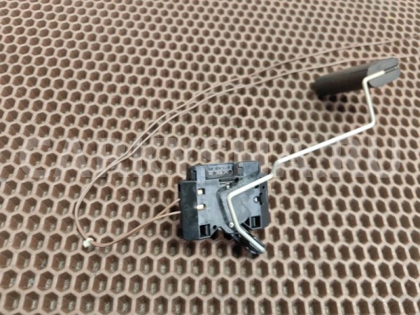 Датчик уровня топлива BMW X1 