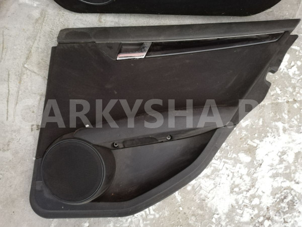 Обшивка двери правой задней Mercedes C W204 Mercedes-Benz C-klasse 