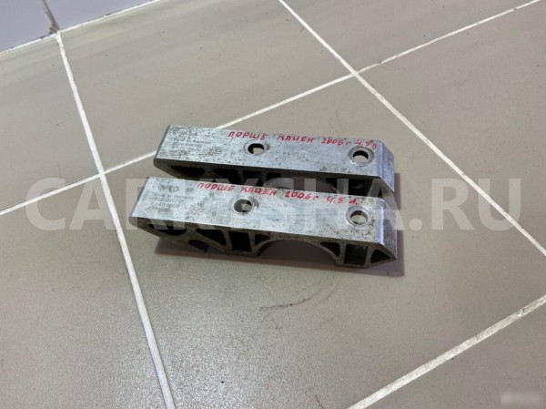 Крепления переднего стабилизатора Porsche Cayenne Porsche Cayenne оригинальный номер 7L0411063B