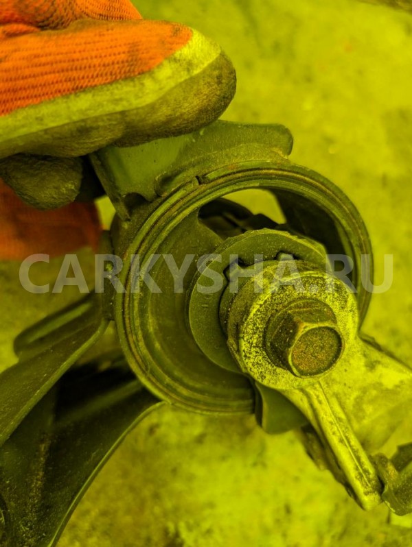 Подушка двигателя Honda Inspire 