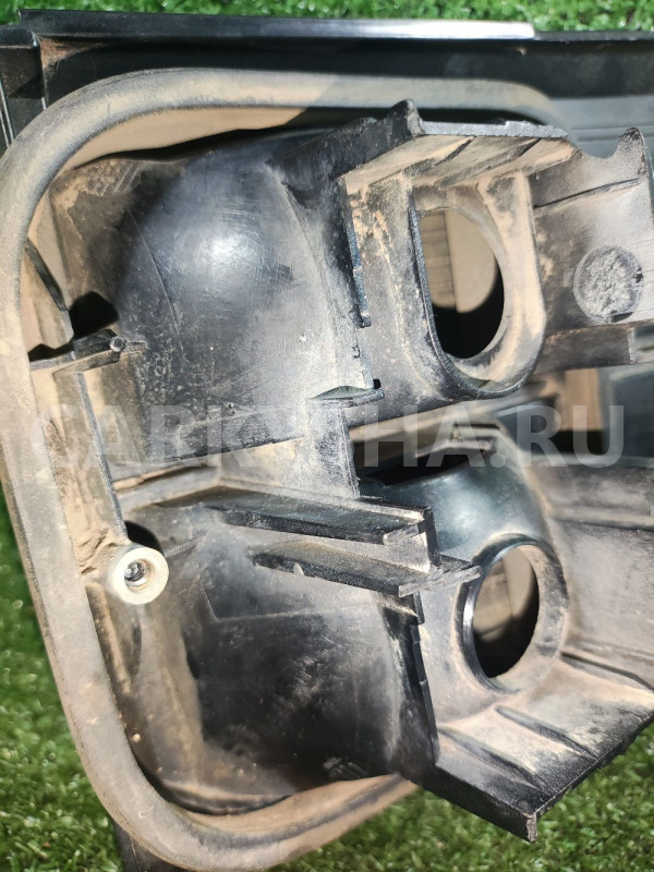 Фонарь задний левый Volkswagen Passat 1993  B3 Volkswagen Passat оригинальный номер 333945107