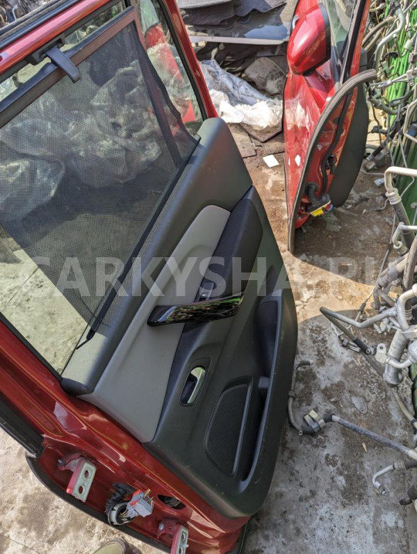 Дверь Citroen C4 Picasso 