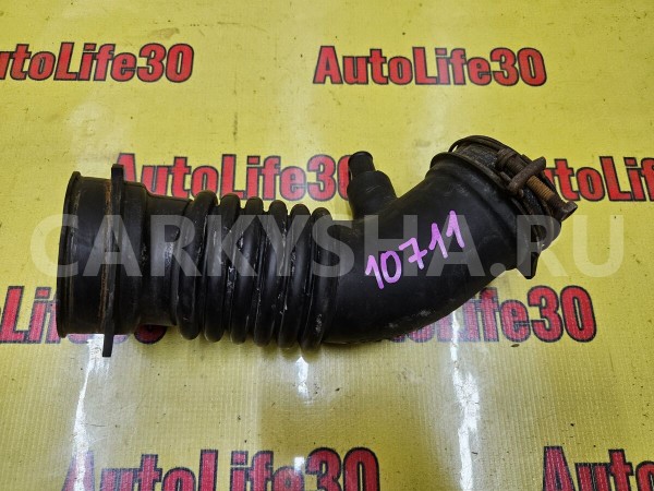 Патрубок воздушного фильтра Toyota Auris 