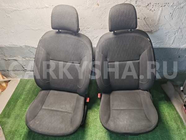 Сиденья комплект Nissan Terrano 2018 8736100Q0G F4R, передняя Nissan Terrano 