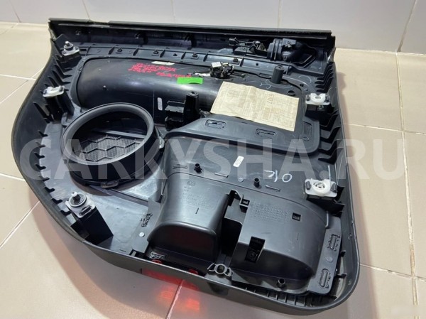 Обшивка двери задняя пр. Volkswagen Jetta 10г Volkswagen Jetta оригинальный номер 1K5867212CR