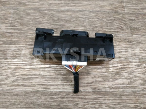 Кнопка обогрева сидений Hyundai ix35 оригинальный номер 846202Y920TAN