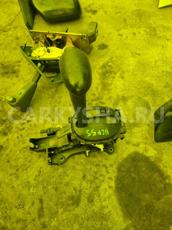 Селектор акпп Toyota Succeed 