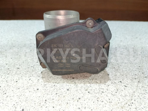 Заслонка дроссельная Skoda Octavia II рестайлинг (2008—2013) Skoda Octavia оригинальный номер 03C133062s