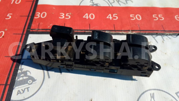 Блок управления стеклоподъемниками Toyota Mark 2 Toyota Mark II оригинальный номер 848202236