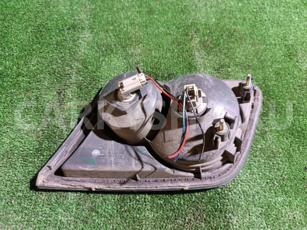 Фонарь задний внутренний левый Mazda 2 оригинальный номер GJ6E513G0D