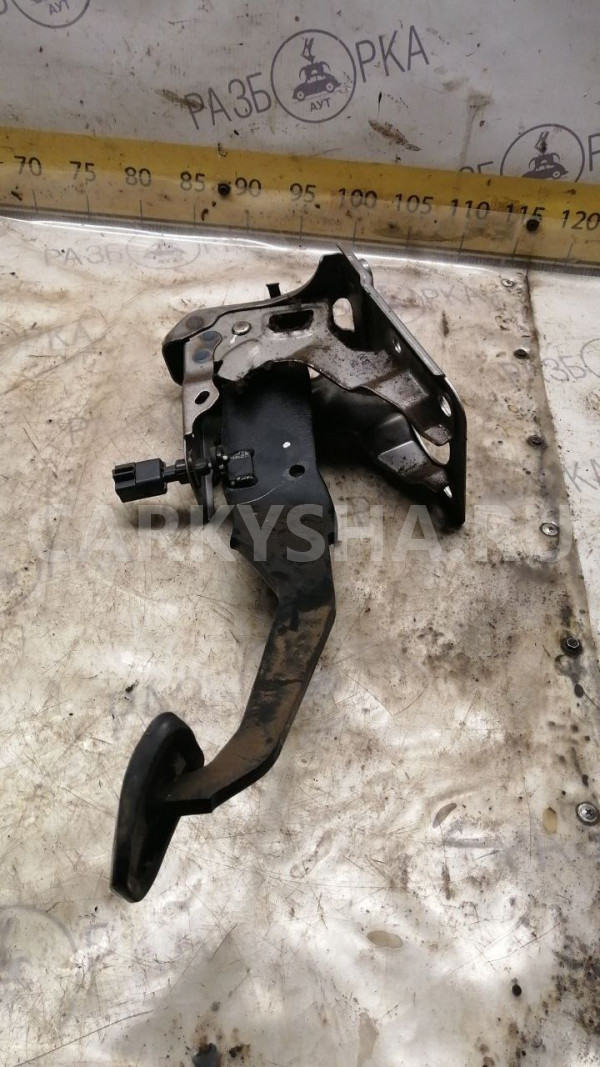 Педаль тормоза Mitsubishi Lancer X Mitsubishi Lancer оригинальный номер MN101623