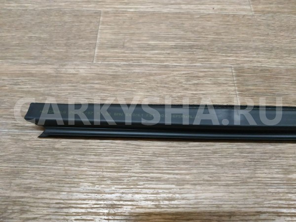 Накладка стекла заднего правого BMW 5er 