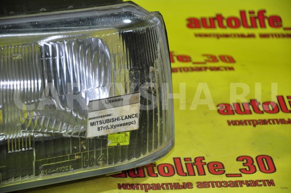 Фара Mitsubishi Space Wagon 
