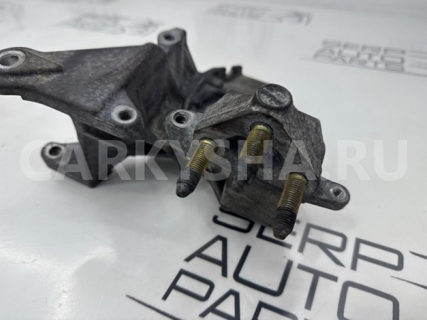 Кронштейн подушки двигателя Mitsubishi Lancer 9 Mitsubishi Lancer 