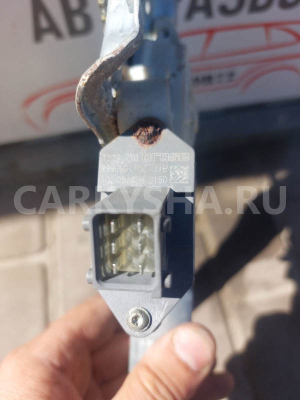 Стеклоподъемник задний правый Toyota Avensis T250 Toyota Avensis оригинальный номер 6983005100
