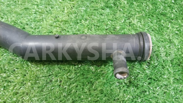 Патрубок системы охлаждения Volkswagen Polo 2013 Volkswagen Polo оригинальный номер 03C121065D