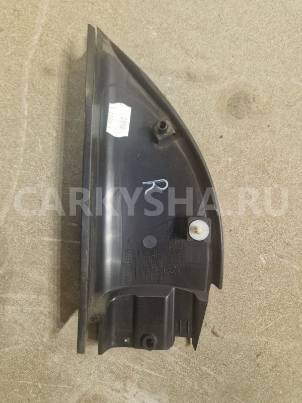 Крышка зеркала правая внутренняя Polo sedan Volkswagen Polo оригинальный номер 6RU837974