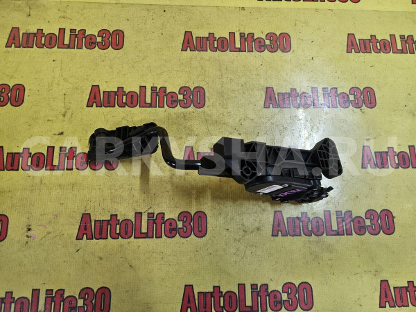 Педаль газа Kia Cee'd оригинальный номер 327002R930