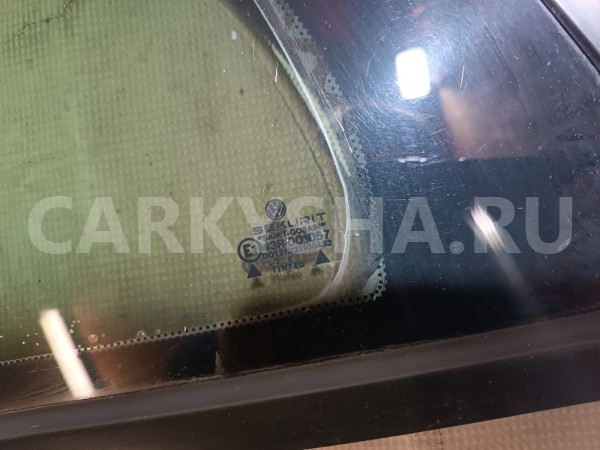 Стекло кузовное глухое левое Volkswagen Passat 