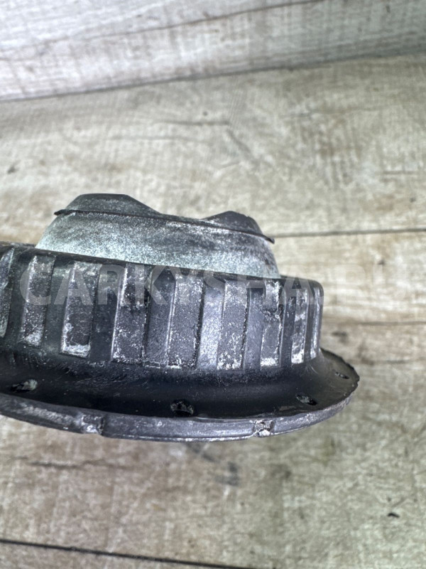 Опора заднего амортизатора Volkswagen Touareg NF Volkswagen Touareg оригинальный номер 7p0412327b