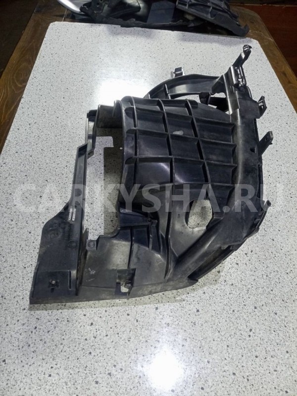 Крепеж насадки глушителя левый GLE Coupe C167 AMG Mercedes-Benz GLE оригинальный номер a1678853307