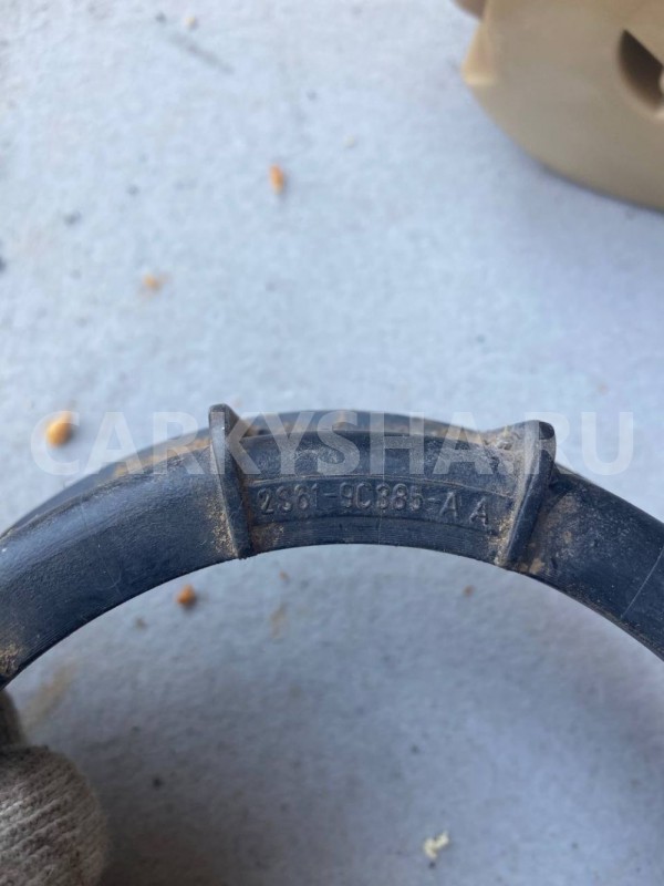 Кольцо топливного бака Mazda Demio IDY (2002—2007) Mazda 2 оригинальный номер 2S61 9C385-AA