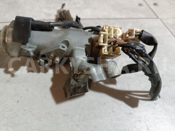 Замок зажигания Toyota Prius оригинальный номер 4528028220