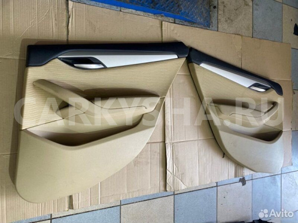 Дверные карты BMW X1 E84 N46B20 2010 BMW X1 
