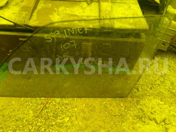 Стекло собачника Toyota Sprinter 