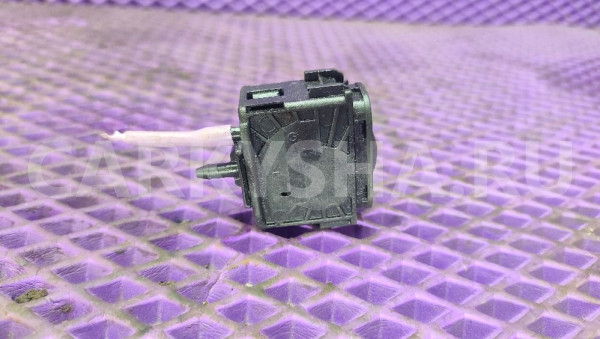 Кнопка корректора фар Mercedes-Benz W210 Mercedes-Benz E-klasse оригинальный номер 1688000373