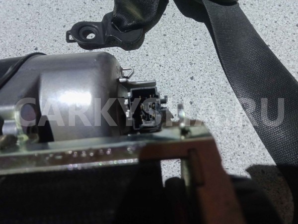 Ремень безопасности Mercedes-Benz M-класс W164 рестайлинг (2008—2011) Mercedes-Benz M-klasse оригинальный номер A2518608485