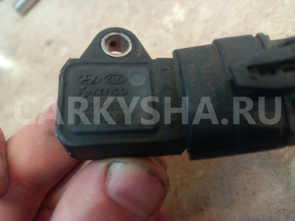 Датчик расхода воздуха hyundai Kia Rio оригинальный номер 39300-2B000