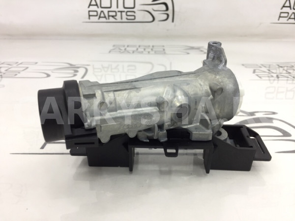 Замок зажигания Skoda Yeti 5L 2013 Skoda Yeti 