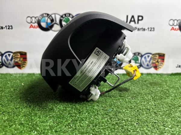 Подушка безопасности в руль Audi Q3 2012 Audi Q3 