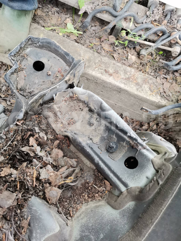 Лонжерон левый передний A2126203300 Mercedes-Benz E-Class W212 Mercedes-Benz E-klasse оригинальный номер A2126203300