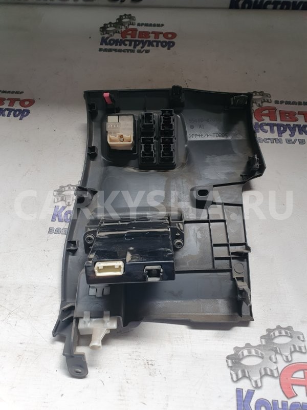 Накладка консоли центральной Toyota Prius 