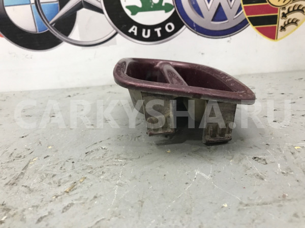 Заглушка бампера передняя левая Nissan bluebird Nissan Bluebird 