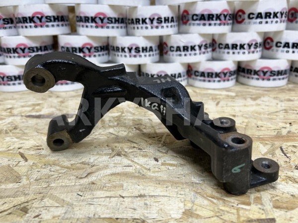 Кронштейн турбины Toyota Hilux VIII Рестайлинг – пикап двойная кабина оригинальный номер 17293-0E040