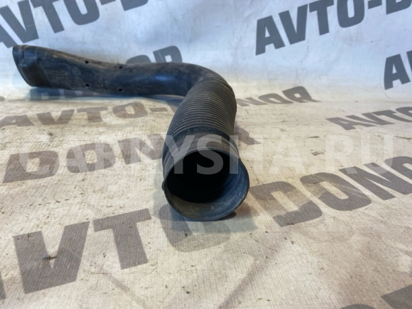 Воздухозаборник Renault Logan 2013 (б/у) Renault 15 оригинальный номер 8200238305