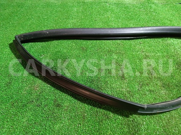 Уплотнитель проема стекла двери передней левой Ssang Yong Rexton 
