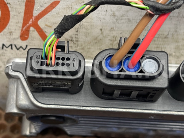 Блок управления рулевой рейки BMW 5er оригинальный номер 32 41 6 854 031, 32 41 6 854 031, 32416854031, 6854031, 32 43 6 796 392, 32436796392, 6796392, 32 43 6 793 364, 32436793364, 6793364, 32 43 6 793 363, 32436793363, 6793363, 32 43 6 790 427, 32436790427, 6790427, 32 43 6 790 096, 32436790096, 6790096