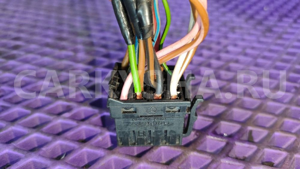 Разъем 2025459628 Mercedes-Benz W210 Mercedes-Benz E-klasse оригинальный номер 2025459628