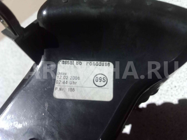 Дефлектор воздушный Volkswagen Passat B6 (2005—2010) Volkswagen Passat оригинальный номер 3c0819203