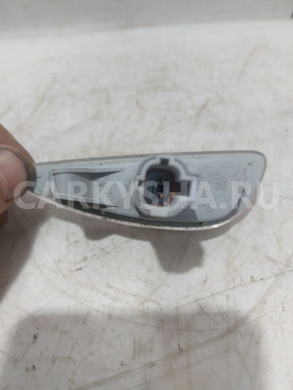 Повторитель поворота правый Hyundai Solaris Hyundai Solaris оригинальный номер 923041R000