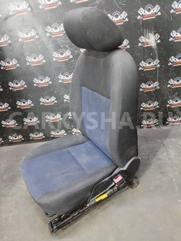 Переднее правое сиденье Форд Фокус 2 Ford Focus оригинальный номер 1492141