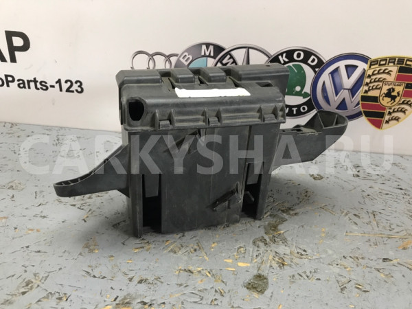 Корпус вспомогательного акб Mercedes-Benz B-180 Mercedes-Benz B-klasse 