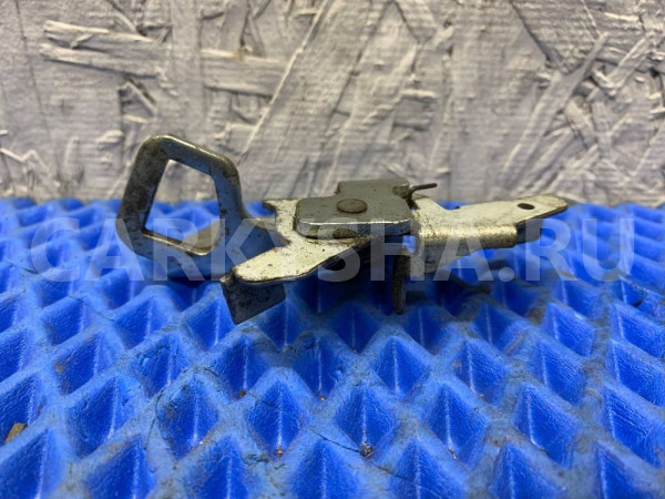 Ответная часть замка багажника Almera  B10 Nissan Almera Classic оригинальный номер 84420-95F0A