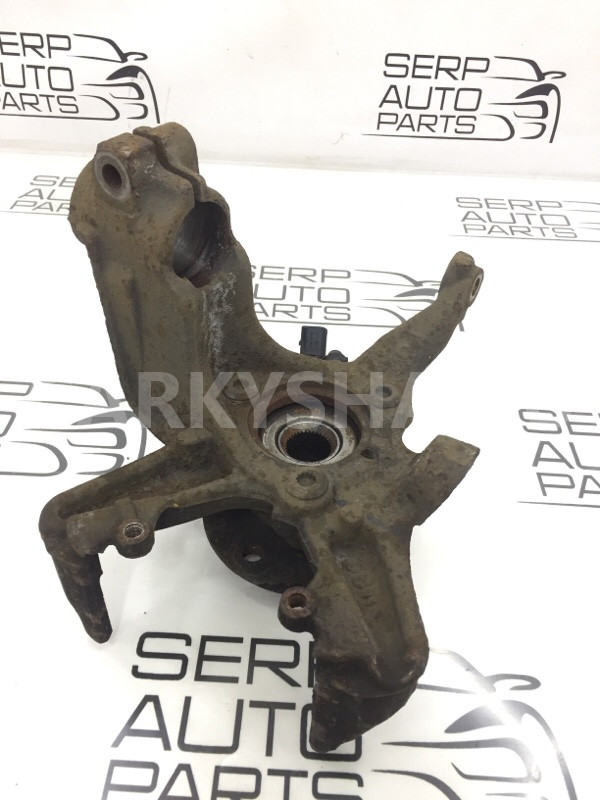 Поворотный кулак правый Skoda Yeti 5L 1.2 CBZB Skoda Yeti